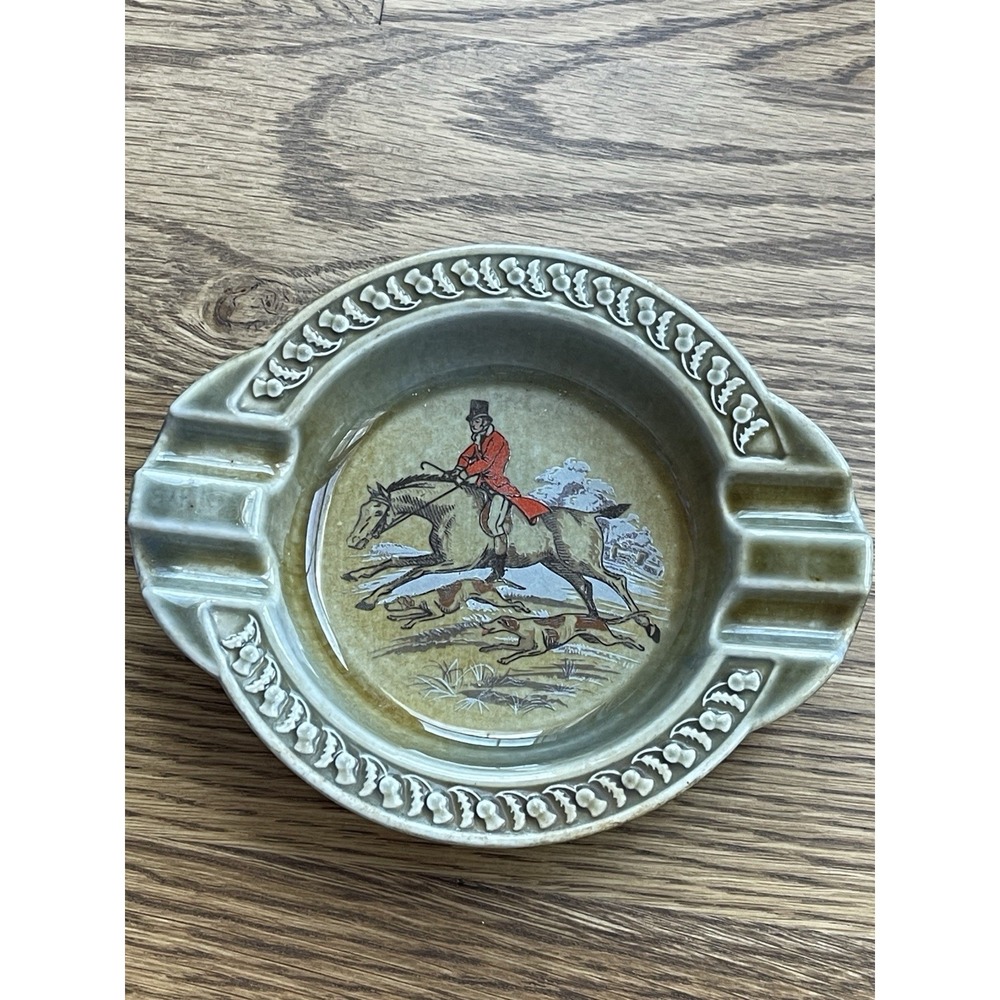 wade irish porcelain ashtray, Hunting pheasant theme